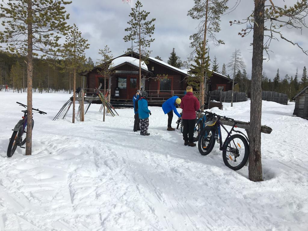 Yllaeksen Yoepuu Villa Äkäslompolo Buitenkant foto